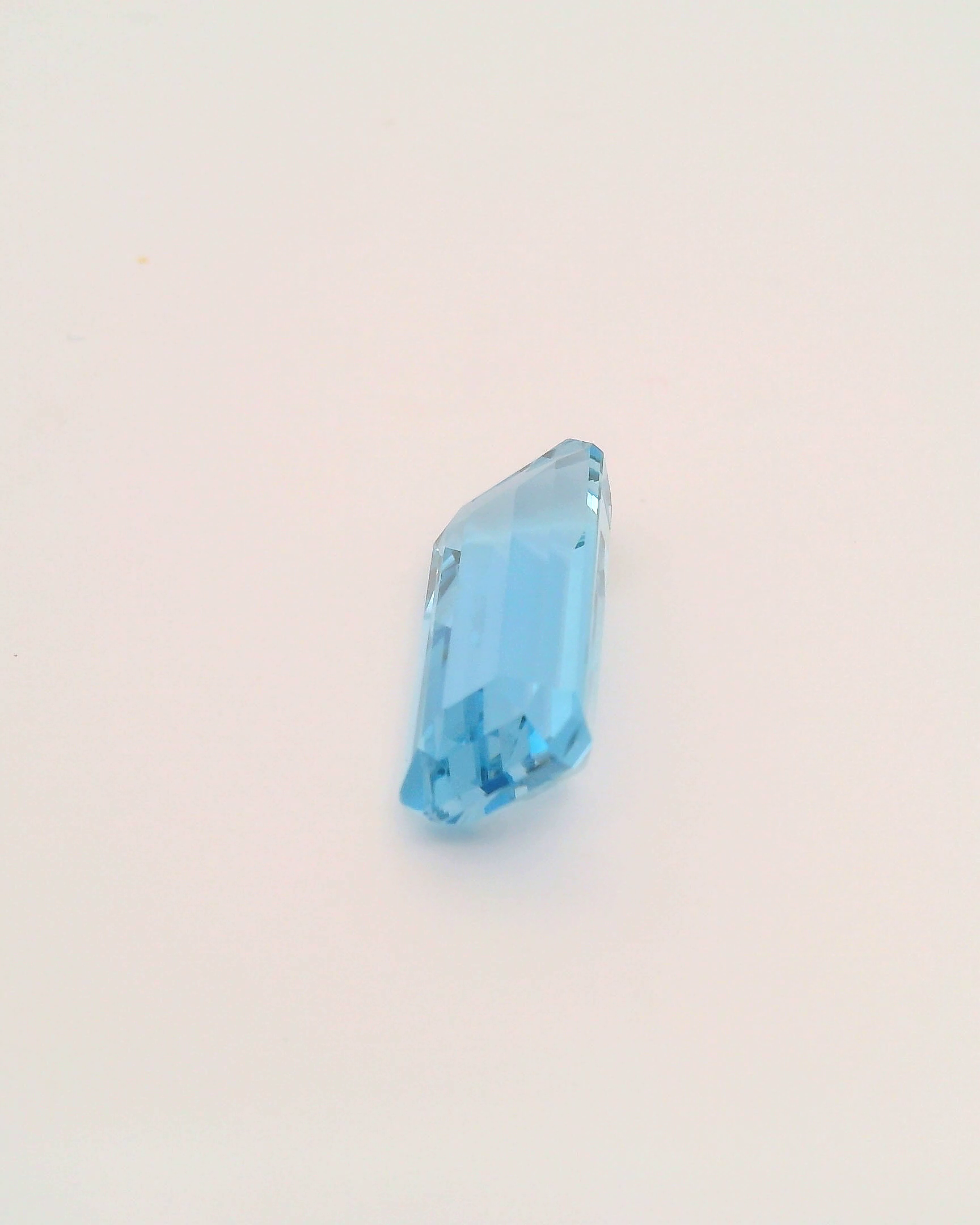 6.86ct Santa Maria Africana Aquamarine